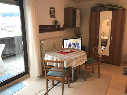 Alternative Raumaufteilung mit Zusatzbett mit und (Schlaf-)sofa